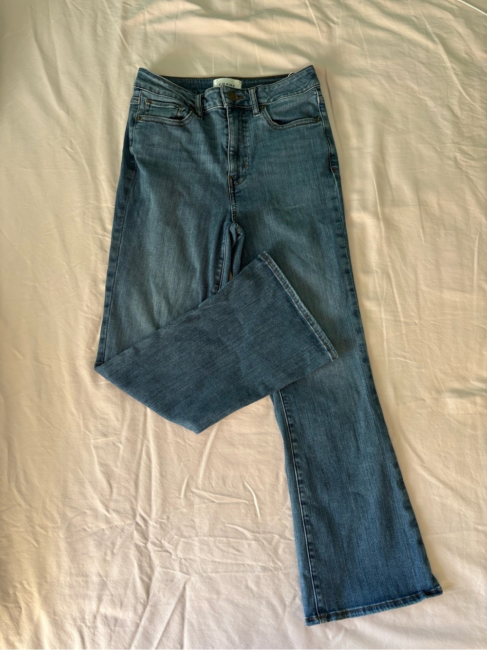 Frame Denim Straight-Leg Jeans in Medium Blue Wash